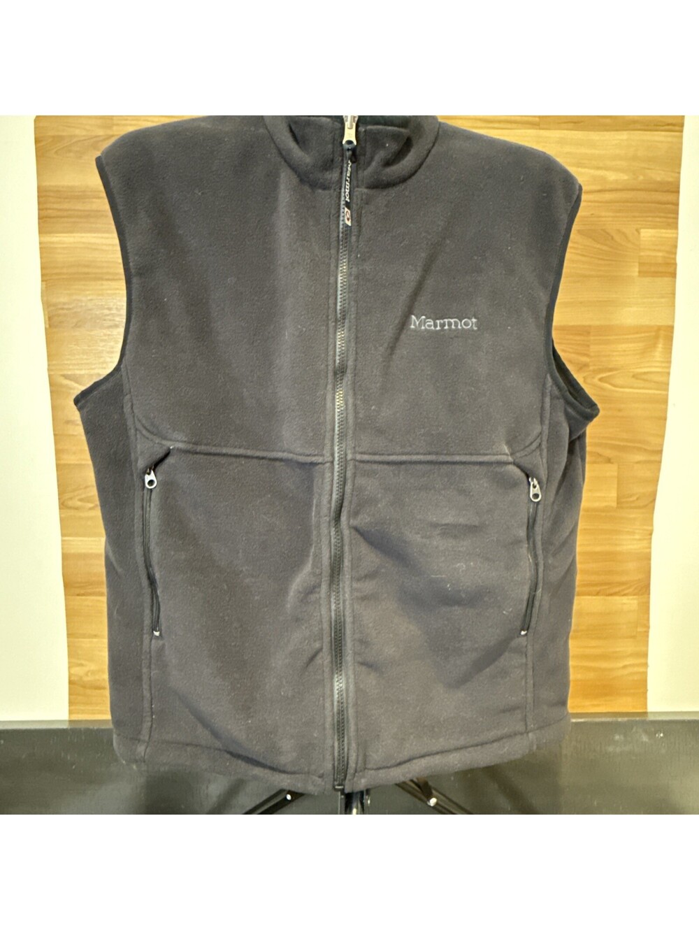 Marmot Men’s Medium Black Fleece Vest Full Zip Zip Pockets Outdoor Hiking